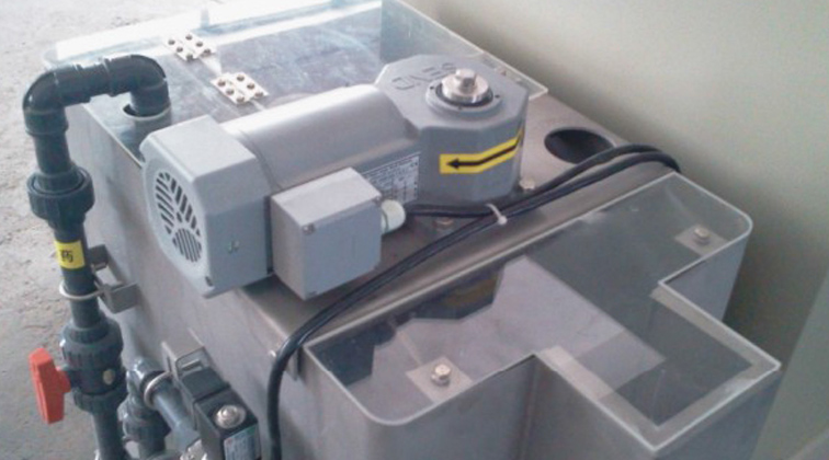 如何控制三相電機的轉速？